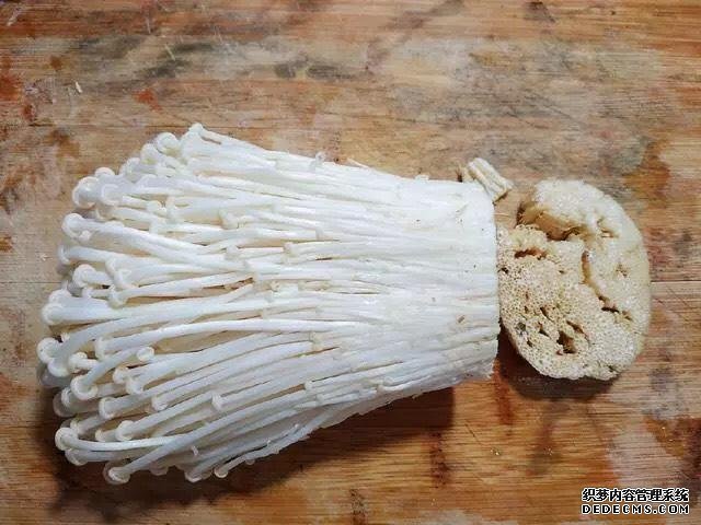 竟然被五塊錢的金針菇撩到了，怎么從來沒想到還能這樣做？
