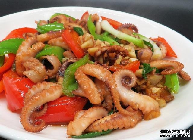 這種海鮮價(jià)格不貴，簡(jiǎn)單炒一炒即可，味美多滋口感特棒