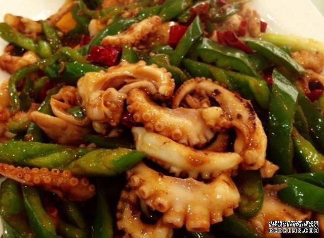 這種海鮮價(jià)格不貴，簡(jiǎn)單炒一炒即可，味美多滋口感特棒