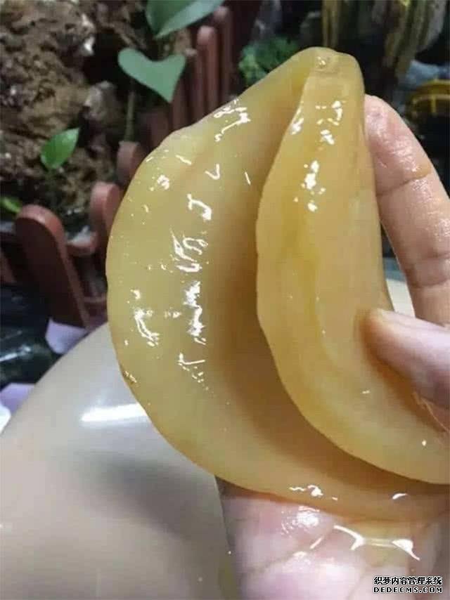 這種北方稀奇物美食，看著像一塊“肥肉”，上年紀(jì)的人才看懂