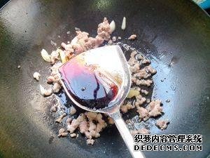 雜蔬肉末炒粉絲最好吃的做法，脆爽Q彈不粘鍋，色香味俱全