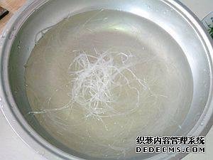 雜蔬肉末炒粉絲最好吃的做法，脆爽Q彈不粘鍋，色香味俱全
