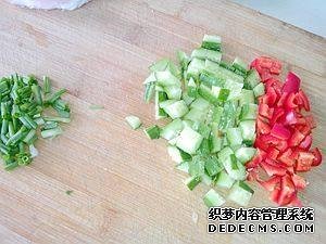 雜蔬肉末炒粉絲最好吃的做法，脆爽Q彈不粘鍋，色香味俱全
