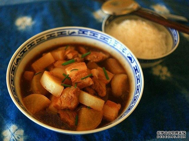 學(xué)會這樣做梨子燉肉，真是太香了，美味解饞超好吃，上桌就掃光