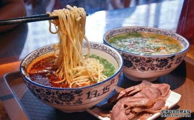 在北方人眼里，這四碗面才叫做面，其他的只能稱之為方便面