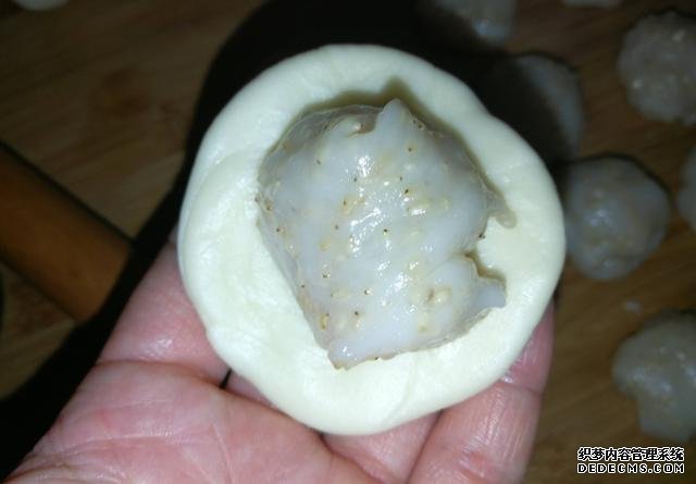 一碗面粉，一把芝麻，老婆餅在家做，不出門也能吃到，酥到掉渣