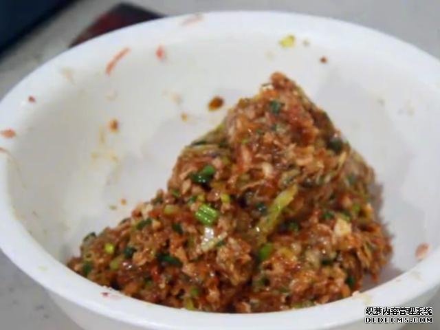 教你做個(gè)懶人小籠包，面都不用揉，個(gè)個(gè)皮薄餡大，一口咬下去爆汁