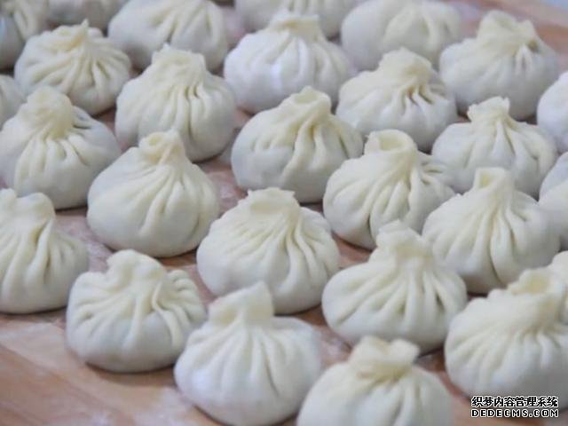 教你做個(gè)懶人小籠包，面都不用揉，個(gè)個(gè)皮薄餡大，一口咬下去爆汁