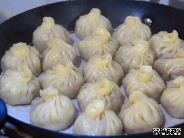 教你做個(gè)懶人小籠包，面都不用揉，個(gè)個(gè)皮薄餡大，一口咬下去爆汁