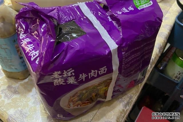 假期快結(jié)束，家里食材剩太少，湊齊食材，也要做頓簡(jiǎn)單“大餐”