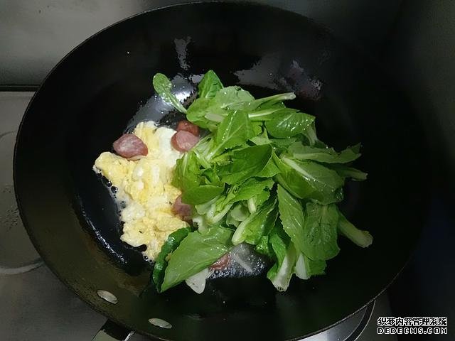 好吃到舔盤的時蔬炒面，十分鐘搞定，不知吃什么的時候，就吃它吧