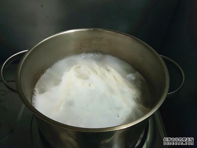 好吃到舔盤的時蔬炒面，十分鐘搞定，不知吃什么的時候，就吃它吧