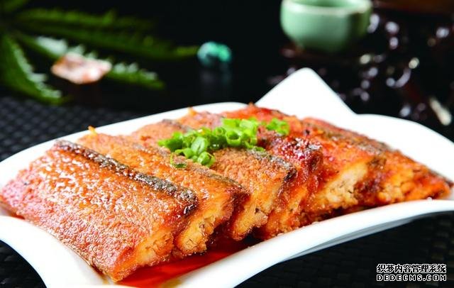 15道葷菜熱菜做法，10道涼菜下酒菜做法，簡單易做，待客備用