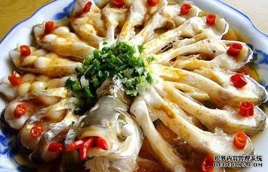 15道葷菜熱菜做法，10道涼菜下酒菜做法，簡單易做，待客備用