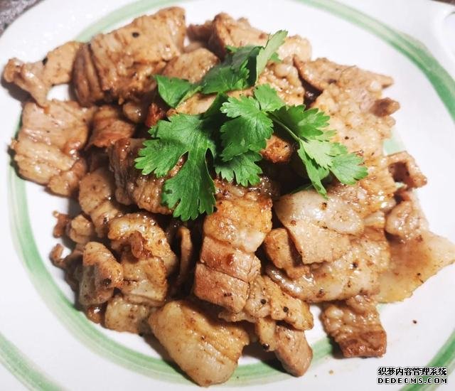 心情不好試試幾道家常下酒菜，做法簡(jiǎn)單，鮮香入味，喝兩杯解解悶