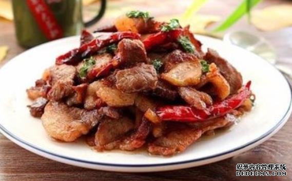 美食推薦：娃娃菜腐竹、咸蛋黃茶樹菇、薄荷羊肉、五香雞爪的做法