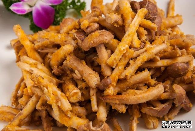美食推薦：娃娃菜腐竹、咸蛋黃茶樹菇、薄荷羊肉、五香雞爪的做法