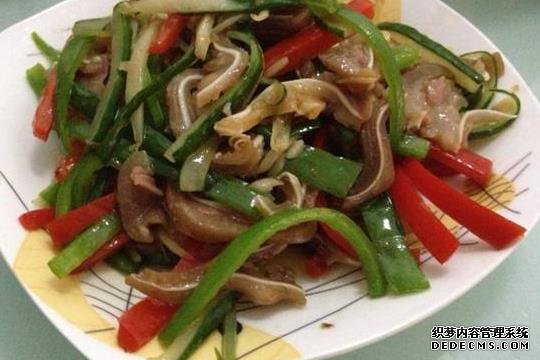 美食推薦：蒜香瓜藤、醬油炒木耳、菠菜炒肥牛、腐竹排骨湯的做法