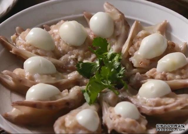 教你做安徽名菜掌上明珠：掌白珠明，好吃又好看，饞的人直流口水