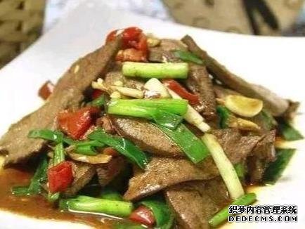 香菜爆豬肝，剁椒梅鱭魚干，蕃茄魚片這幾道家常菜的做法
