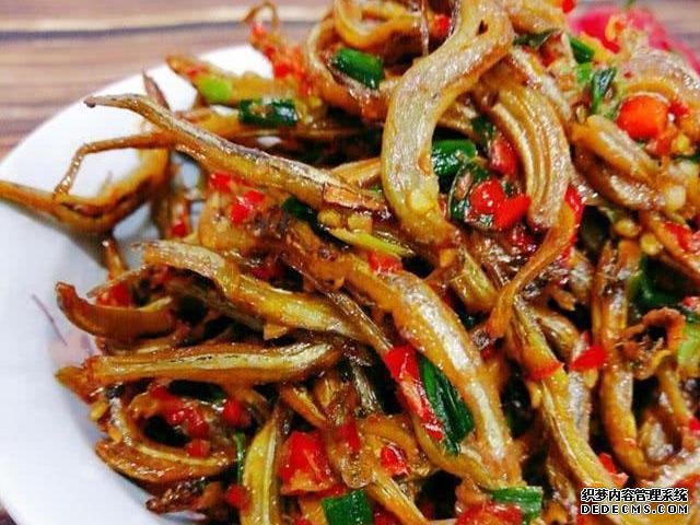 香菜爆豬肝，剁椒梅鱭魚干，蕃茄魚片這幾道家常菜的做法