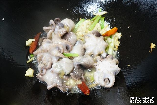 春天，最好吃的海鮮就是它，25元一斤，廉價又美味，孩子都吃嗨了