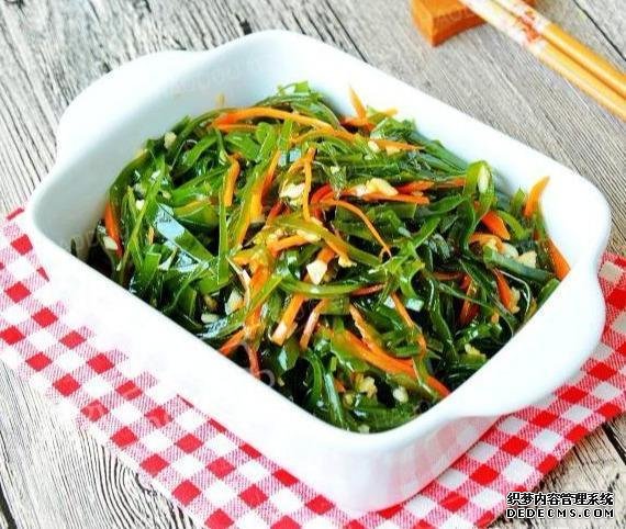 年夜飯推薦：腐乳扣肉，蔥油拌海帶，糖醋排骨的做法