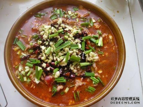 家庭版自制水煮肉，肉嫩軟滑，麻辣鮮香，每次做都不夠吃