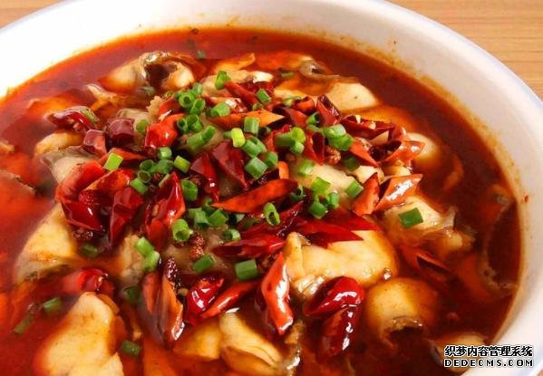 家庭版自制水煮肉，肉嫩軟滑，麻辣鮮香，每次做都不夠吃