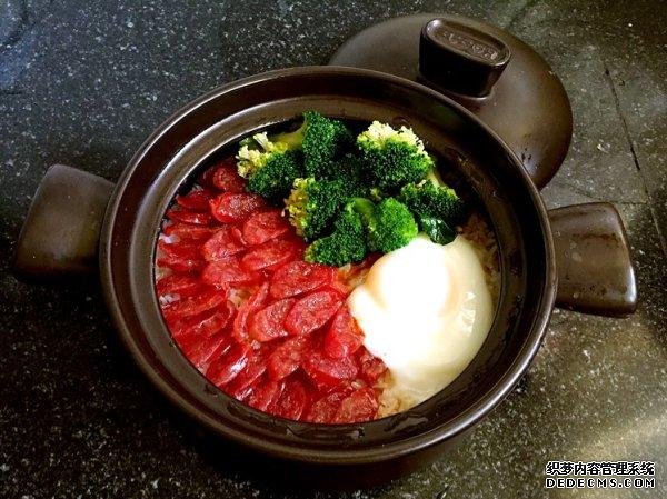 好吃的煲仔飯，有飯有菜，營養(yǎng)豐富，省時省力又省心