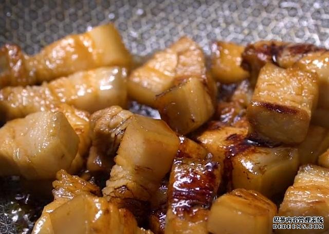 肉夾饃在家輕松做，饃香肉更香，一看就會(huì)，咋做都不廢！