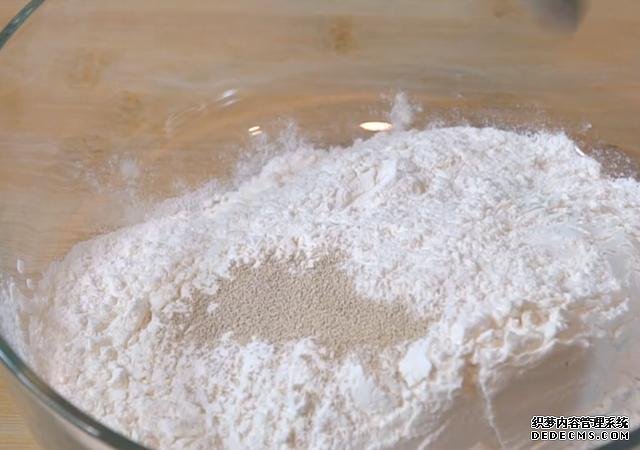 肉夾饃在家輕松做，饃香肉更香，一看就會(huì)，咋做都不廢！