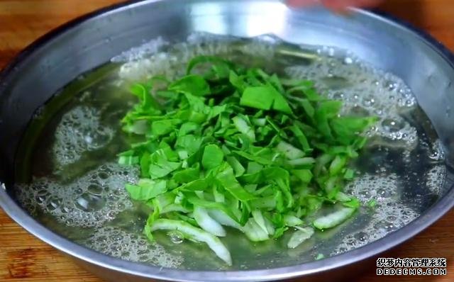 雞蛋別再炒著吃，教你新做法，不炒不燉不油炸，出鍋比肉香