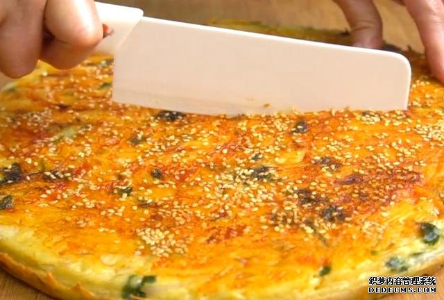 土豆里加2個(gè)雞蛋，不炒不燉不涼拌，不放一滴水，我家早餐經(jīng)常做