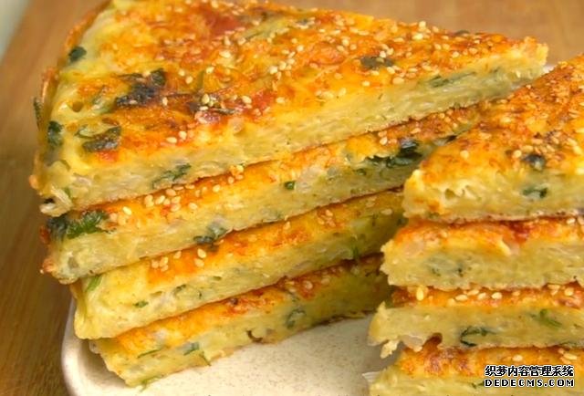 土豆里加2個(gè)雞蛋，不炒不燉不涼拌，不放一滴水，我家早餐經(jīng)常做