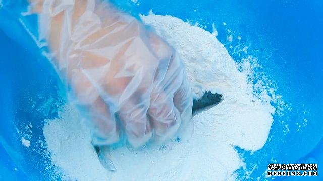 春節(jié)宅家中，捉了盆“水中人參”，寬油大火炸到焦香，很下飯