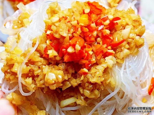 十分鐘搞定蒜蓉粉絲扇貝，料足味鮮全家愛吃，比外面賣的好吃百倍