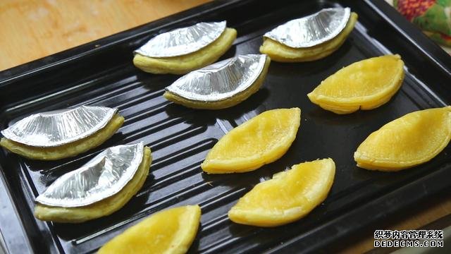 懶人烘焙榴蓮酥，外焦里嫩，香味濃郁，外皮酥脆不膩，滿嘴留香