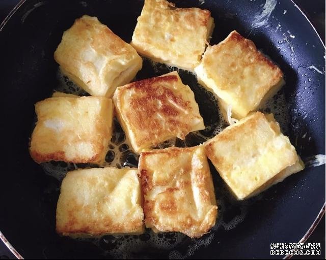 老外每天都吃面包，這種做法他們肯定不知道，2片面包幾分鐘就好