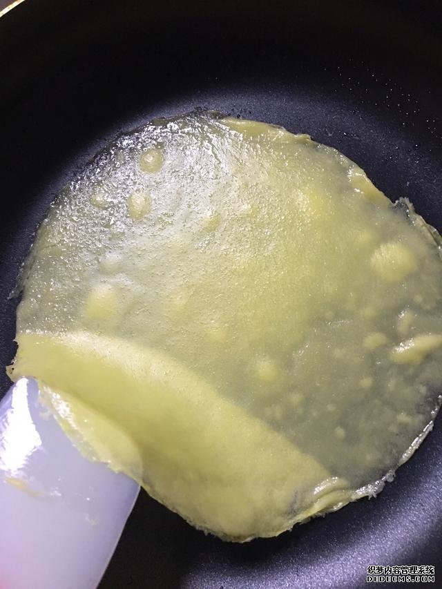 清爽的芒果千層蛋糕，吃了還想吃，再也不用買，一個平底鍋搞定。