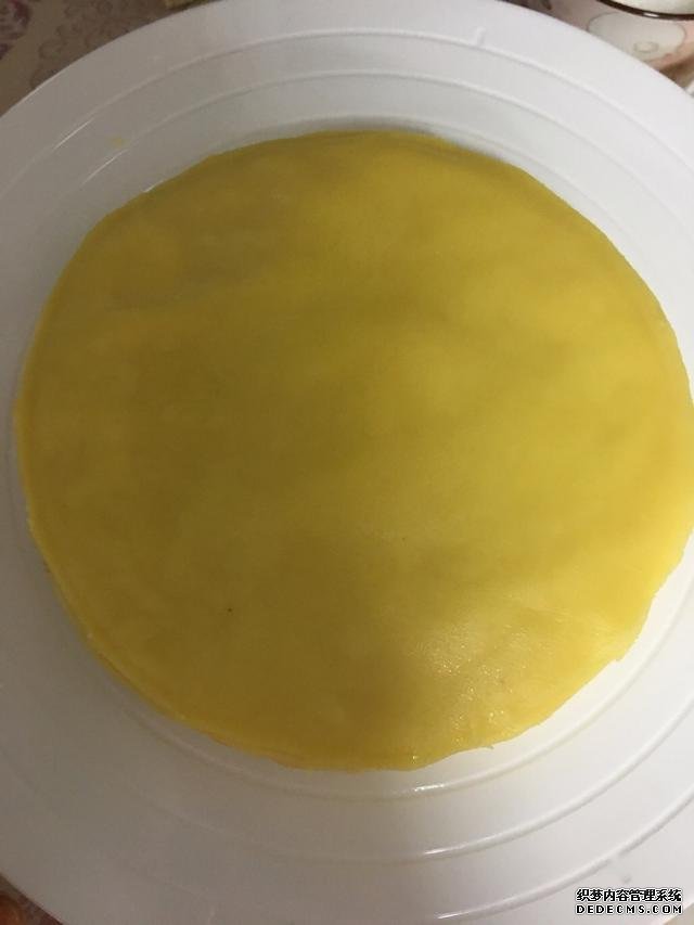 清爽的芒果千層蛋糕，吃了還想吃，再也不用買，一個平底鍋搞定。