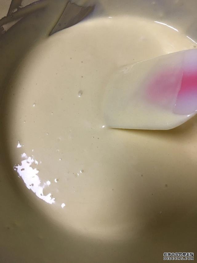 清爽的芒果千層蛋糕，吃了還想吃，再也不用買，一個平底鍋搞定。