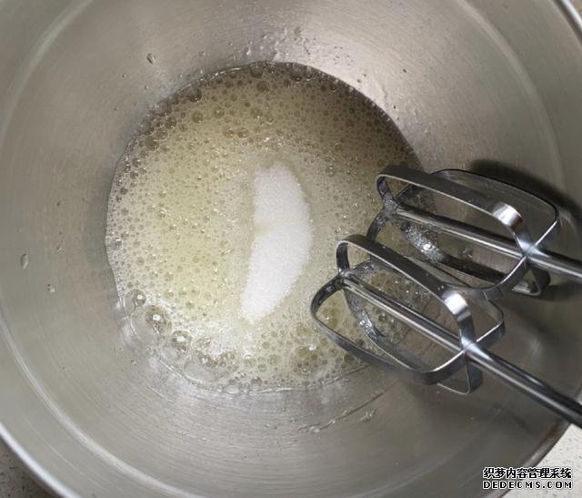 全蛋白舒芙蕾，低糖無油，超輕盈的口感，好吃到爆
