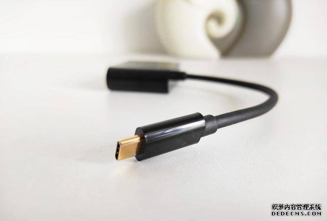 做個(gè)抬頭黨，畢亞茲Type-C轉(zhuǎn)HDMI、VGA轉(zhuǎn)換器給你大屏追劇體驗(yàn)