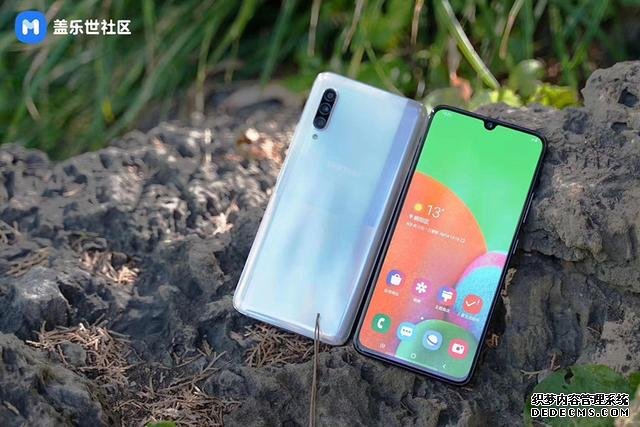 三星Galaxy A90 5G仍然在售：2699元買5G新旗艦還是買它？