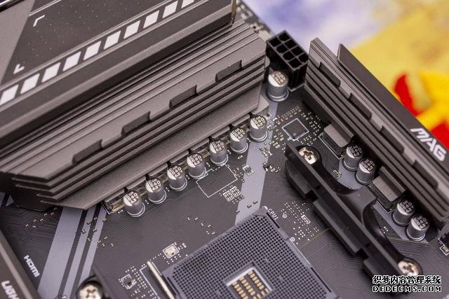 升級PCI-E 4.0，支持雙顯卡，微星B550M迫擊炮開箱