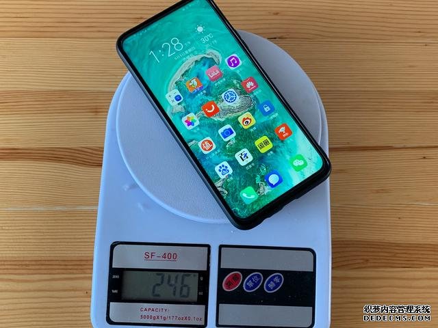 真全面屏、6400四攝、麒麟810，這四部千元機(jī)，一部比一部香