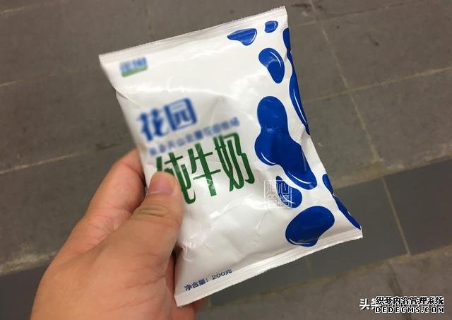 全脂、低脂、脫脂牛奶，應(yīng)該怎么選？4個知識點(diǎn)，教你正確喝牛奶
