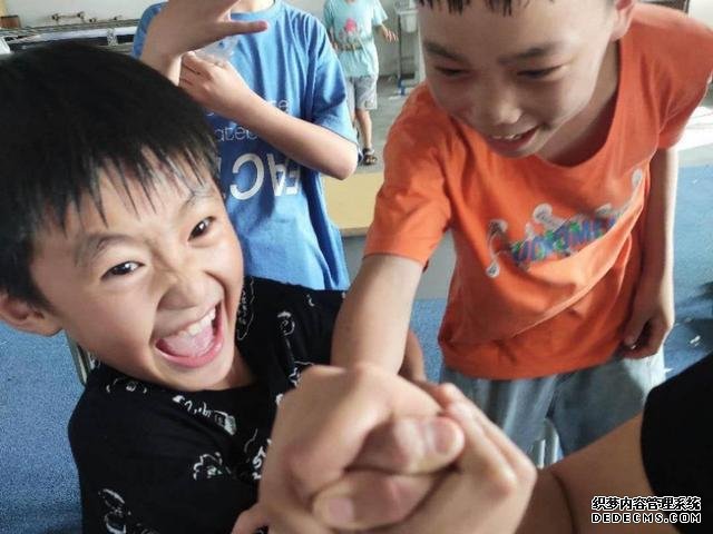 掛上你迷人的微笑，造詣健康心理